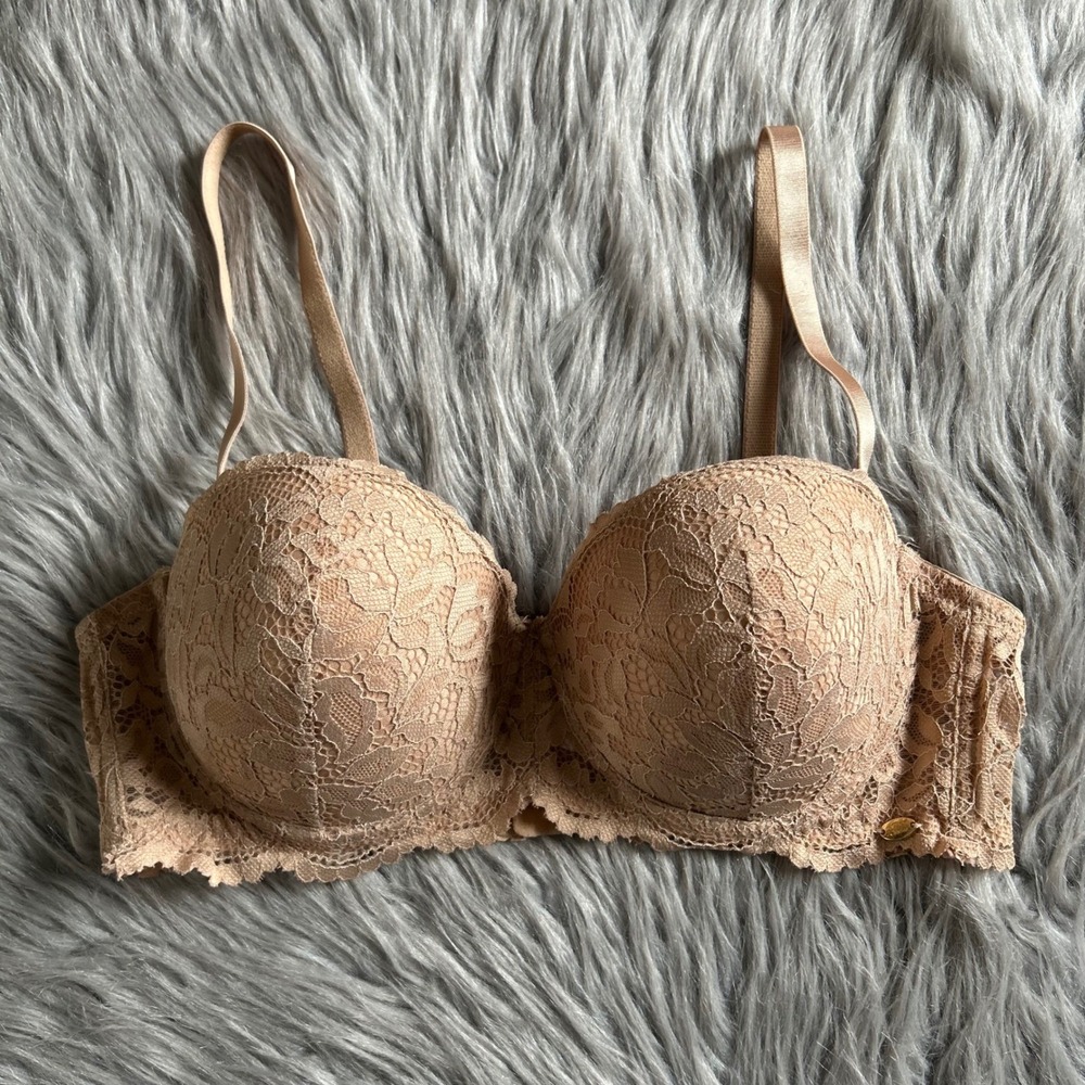 Betsey Johnson Lined Bra Womens Size 36C Floral Lace Underwire Back Closure